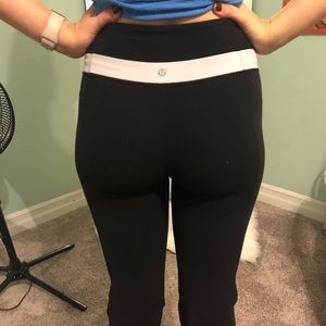 Unbelievably Soft Lululemon boot cut leggings!!